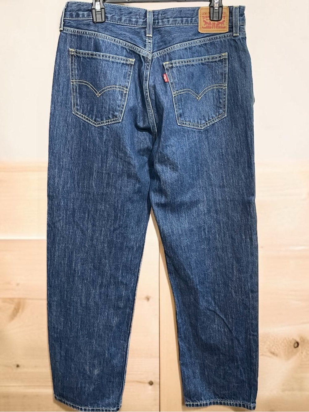 Women’s 30 Levi’s low pro straight denim jeans